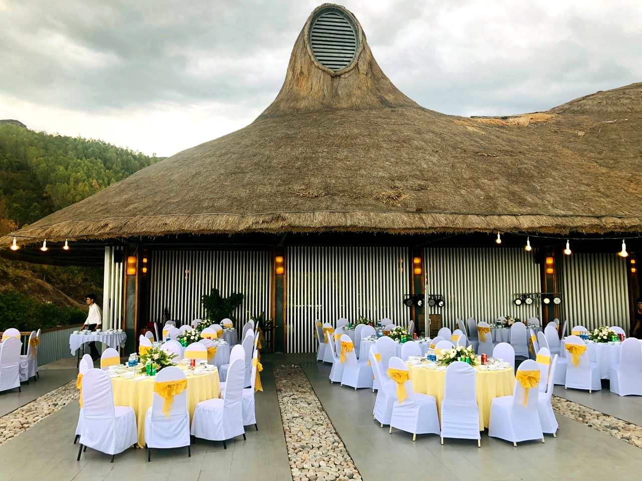 Casa Marina Resort có khuôn viên rộng để tổ chức sự kiện